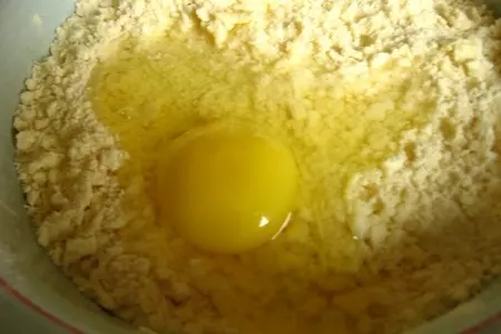 Заливной ягодный пирог: шаг 2
