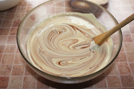 Шоколадно-миндальные пирожные с пропиткой: шаг 3