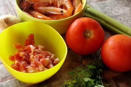 Салат с черешковым сельдереем и креветками: шаг 1