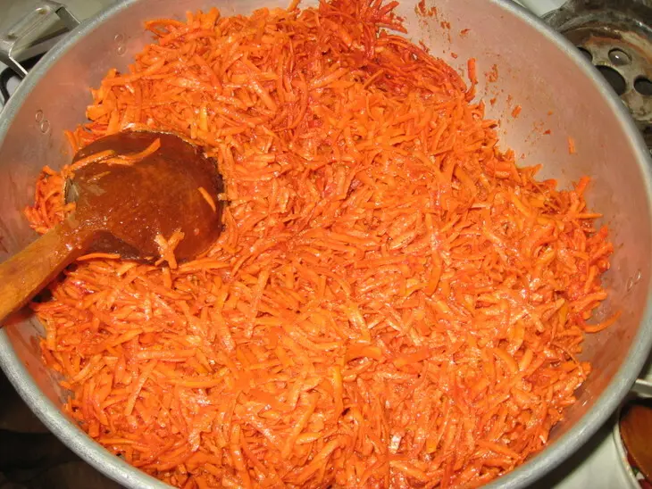 Морковная  заправка-салат: шаг 1