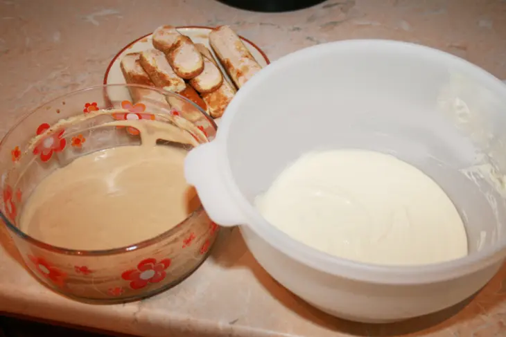Cheesecake "тирамису": шаг 2