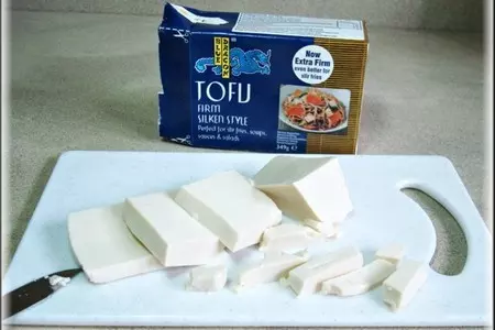 Вьетнамские рулеты из рисовой бумаги с соусом нуок чам.: шаг 5