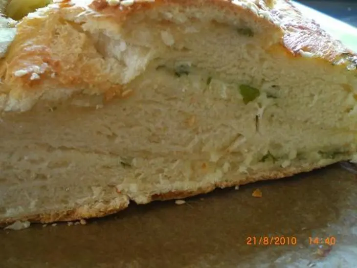 Пирог коса с моццарелой и петрушкой: шаг 1