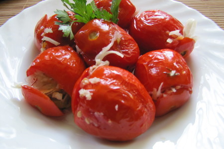 Квашеные фаршированные помидорчики по-армянски: шаг 3