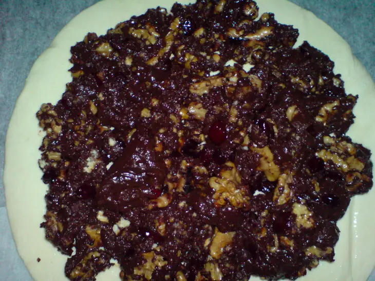 Пирог с горьким шоколадом и грецкими орехами: шаг 5