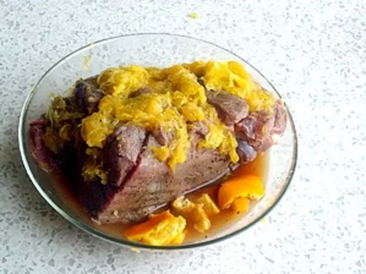 Мясо в апельсиновом маринаде под майонезом: шаг 2