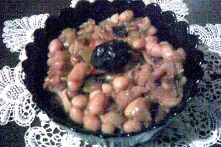 Фасоль, тушеная с черносливом и шампиньонами: шаг 1