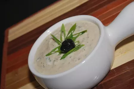 Печеный картофель с сырно-оливковым соусом: шаг 5