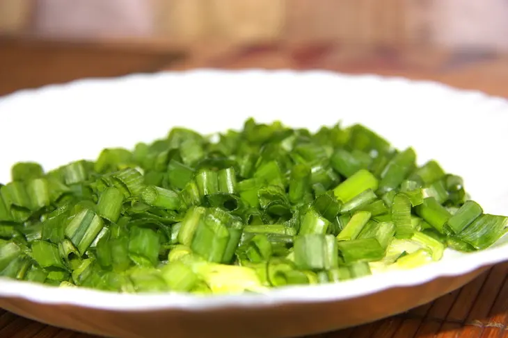 Нежнейшее суфле с козьим сыром и зеленым лучком.: шаг 3