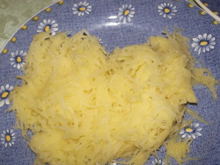 Мясные шарики в картофельной стружке в пароварке: шаг 2