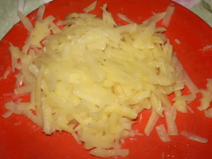 Мясные шарики в картофельной стружке в пароварке: шаг 4
