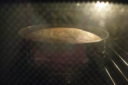 Торт " птичье молоко " с фруктами и шоколадом: шаг 4
