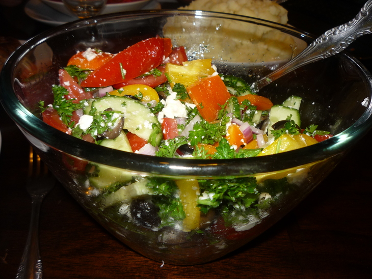 Греческий салат.: шаг 7