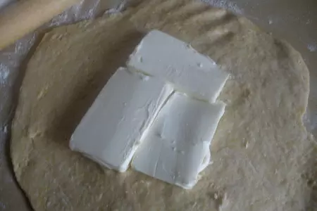 Пирог-даниш с заварным кремом и лаймом: шаг 1