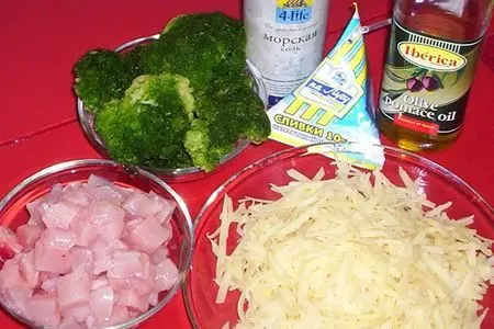 Пикантный пирог с курицей и брокколи: шаг 3