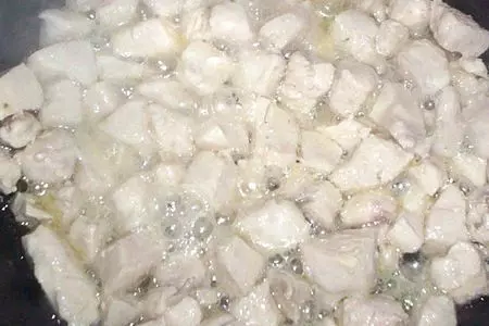 Пикантный пирог с курицей и брокколи: шаг 4