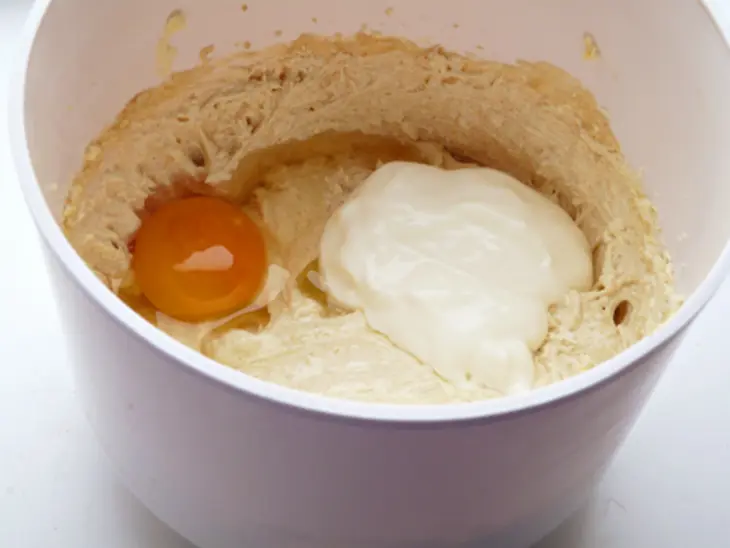 Быстрое печенье с черносливом и грецкими орехами: шаг 2