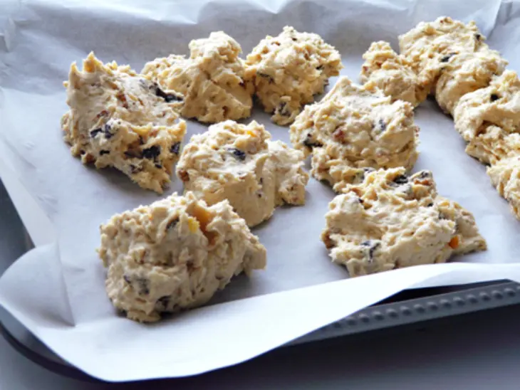 Быстрое печенье с черносливом и грецкими орехами: шаг 7