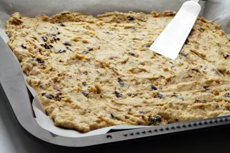 Быстрое печенье с черносливом и грецкими орехами: шаг 8