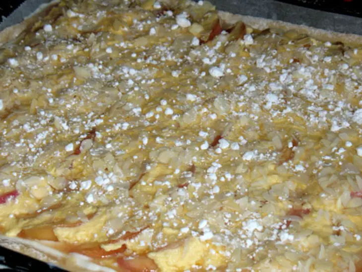 Пирог с творогом и персиками: шаг 5