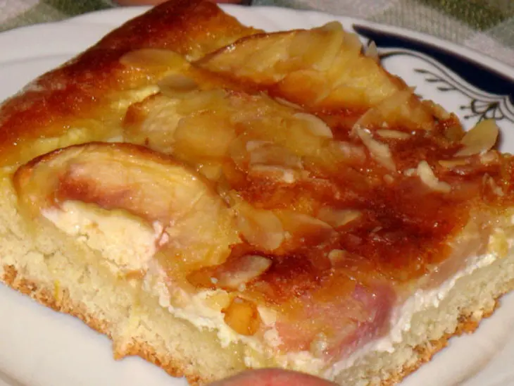 Пирог с творогом и персиками: шаг 7