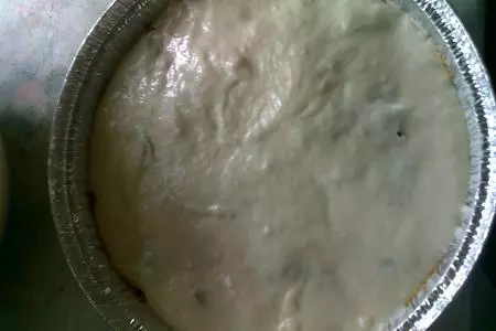 Быстрый (заливной) пирог с двумя начинками: шаг 6