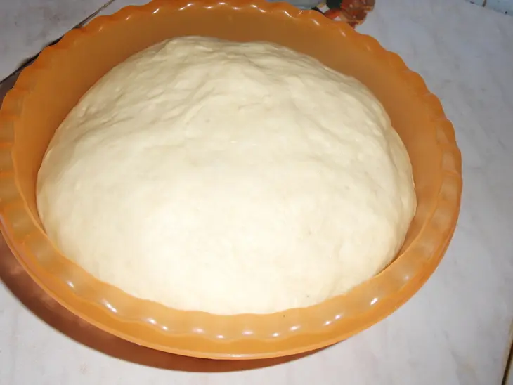 Белый хлебушек с сыром: шаг 1
