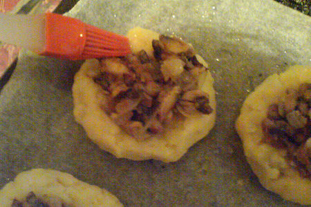 Картофельные ватрушки с грибами: шаг 13