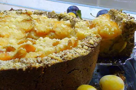 Пирог со сливой, под творожной крошкой, на корже из гречневой муки с маком.: шаг 13