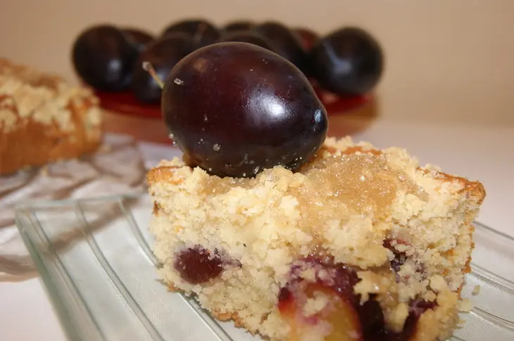 Сливовый пирог с сахарной корочкой: шаг 5