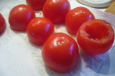 Фаршированные спаржевой фасолью и камамбером помидоры: шаг 2