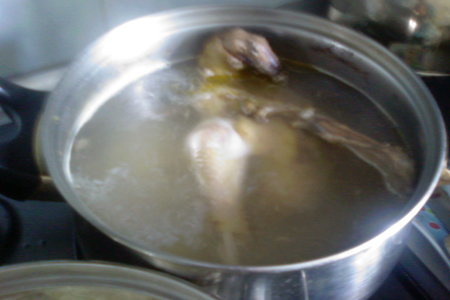 Суп-пюре из кабачка на курином бульоне.: шаг 1