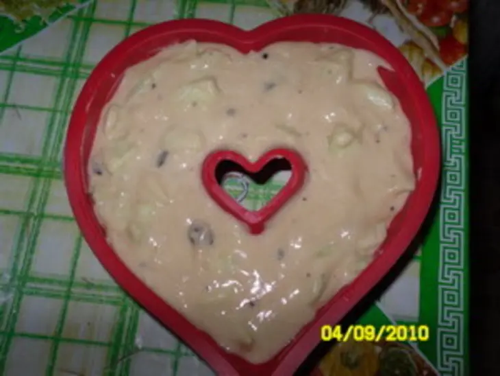 Шарлотка "медовая": шаг 1