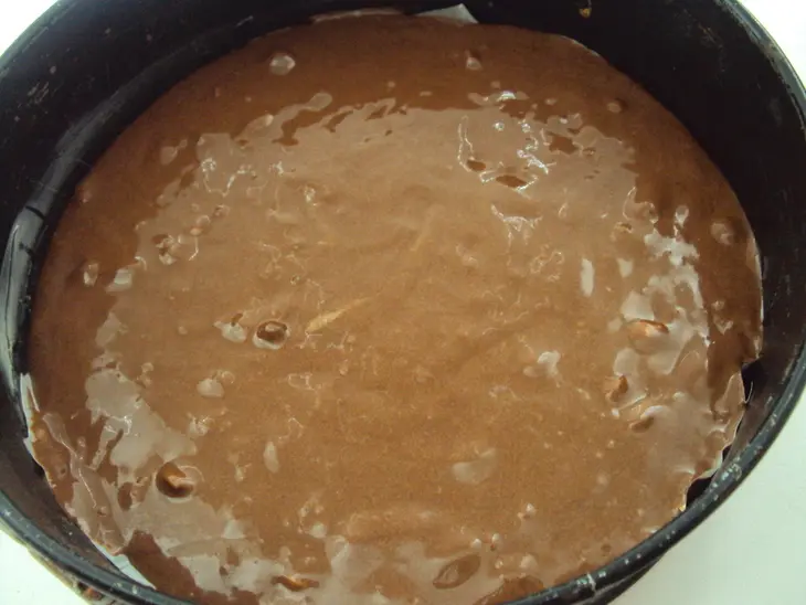 Пирожное с брауни и муссом из молочного шоколада и карамели /дуэль: шаг 3
