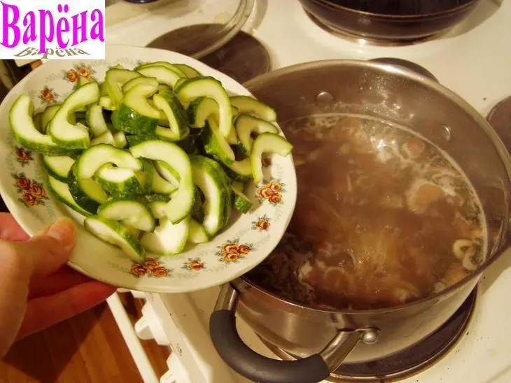 Грибной суп с рисовой лапшой: шаг 3