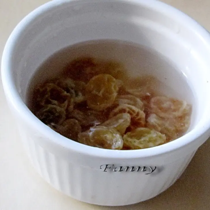 Творожный пудинг с орехами и изюмом: шаг 2
