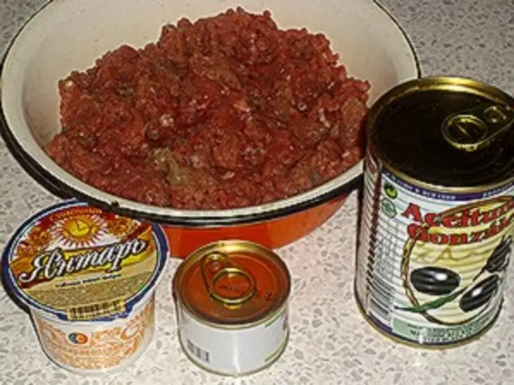 Пицца с говяжьим фаршем: шаг 1