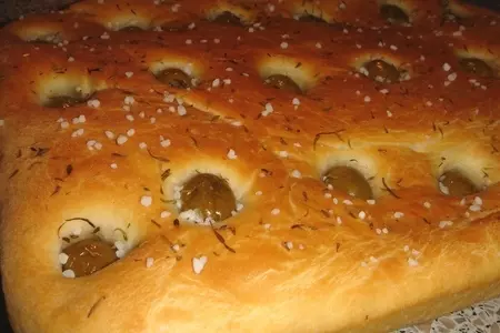 Фокачча с оливками и тимьяном: шаг 7