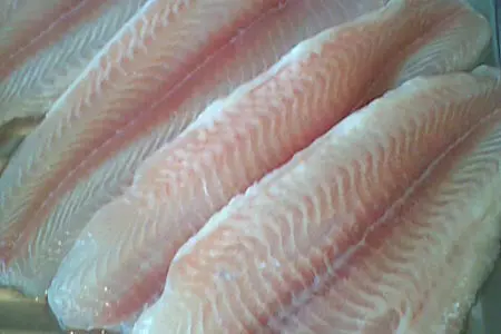 Котлетки из пангасии с укропным соусом: шаг 1