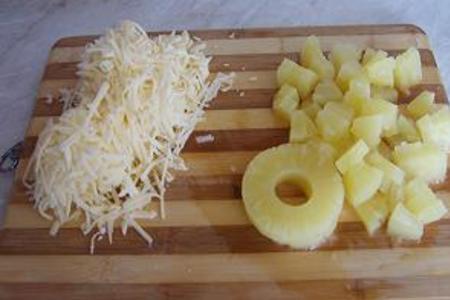 Салат из ананасов: шаг 2