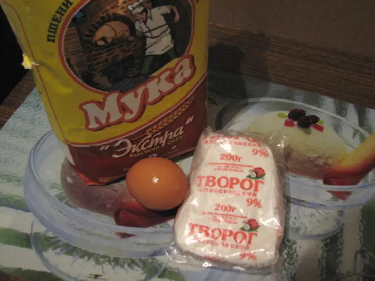 Вареники ленивые с вишней: шаг 1