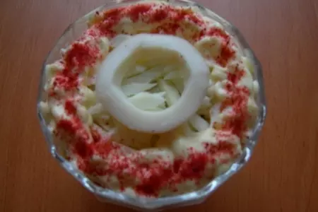 Салат с кальмарами: шаг 6