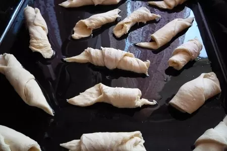 Круассаны с начинкой: шаг 5