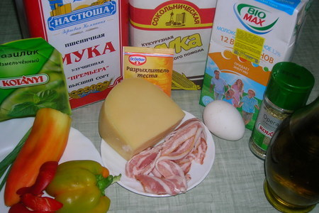 "кубики" закусочные с сыром,  беконом и болгарским перцем: шаг 1