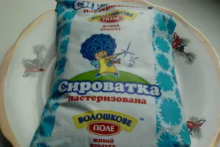 Оладушки на сыворотке без яиц, зато-со сливами.: шаг 2