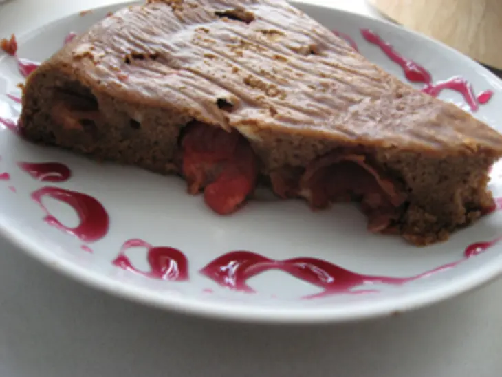 Le biscuit de chocolat  la cerise(шоколадный бисквит с вишней)дуэль:): шаг 4