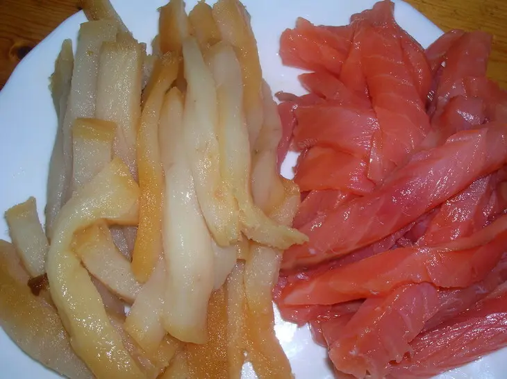 Рыбный киш "плетенка": шаг 10