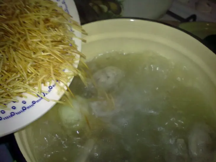 Суп с куриной шеикой и вермишелькой: шаг 5