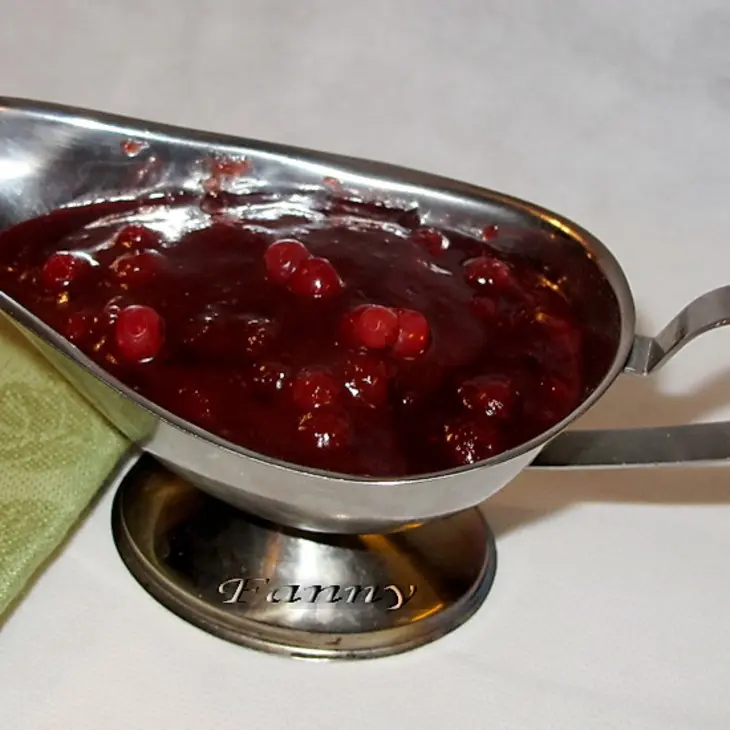 Свинина с брусничным соусом: шаг 10