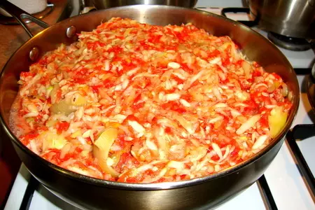 Ракушки с фаршем, кабачками и помидорами: шаг 7